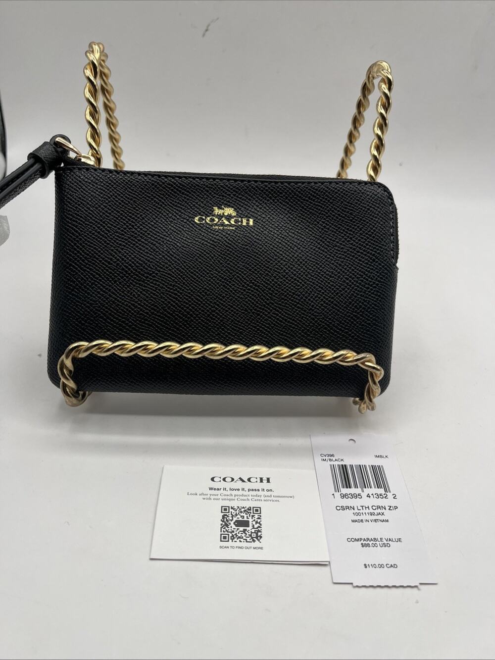 NEW Coach Corner Zip Pebbled Leather Wristlet Pouch - Black CV396